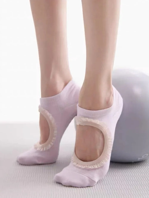 Barre Style Grip Socks – Non-Slip Pilates & Yoga Socks