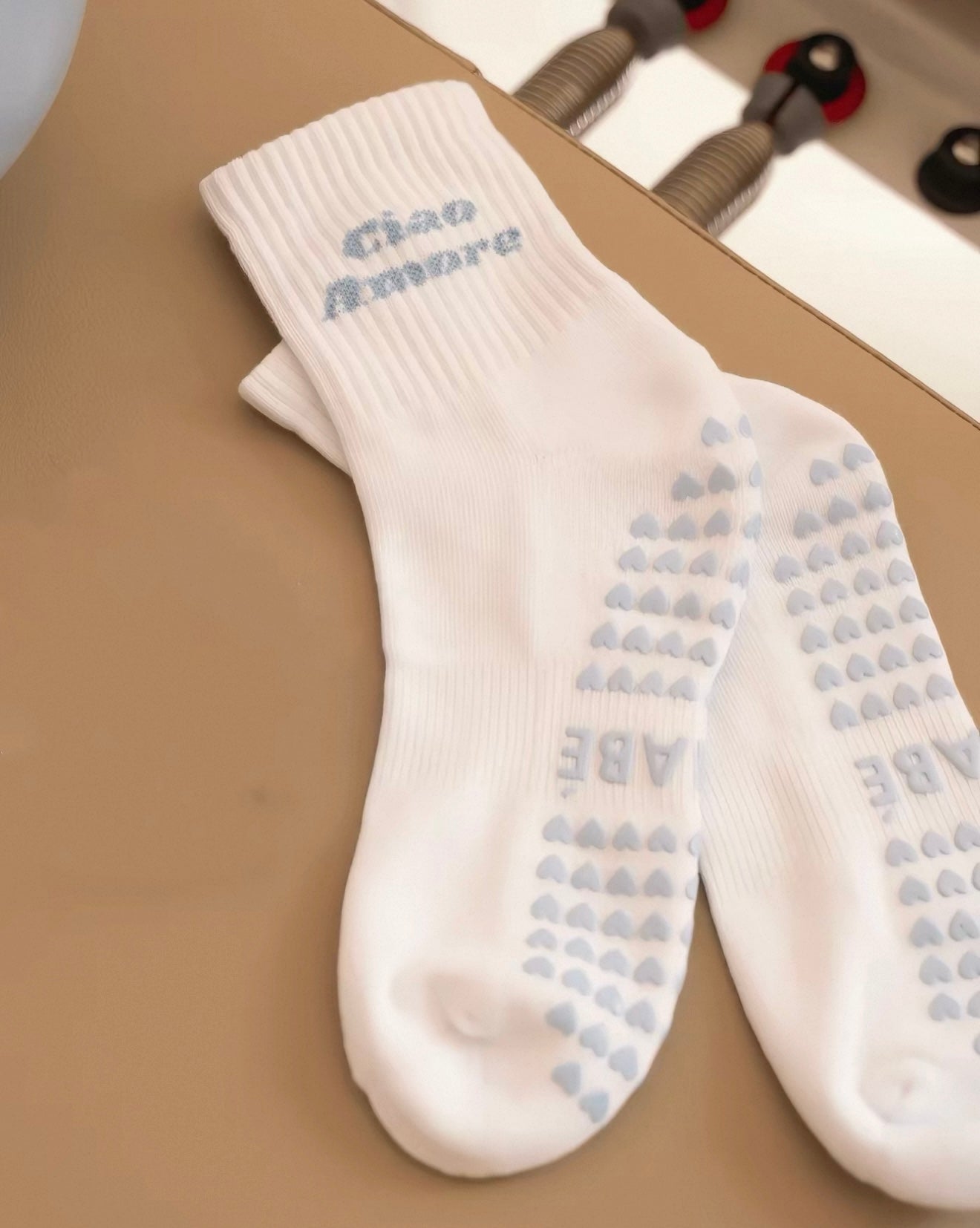 Women’s Non-Slip Studio Socks – Pilates, Barre & Yoga Essentials