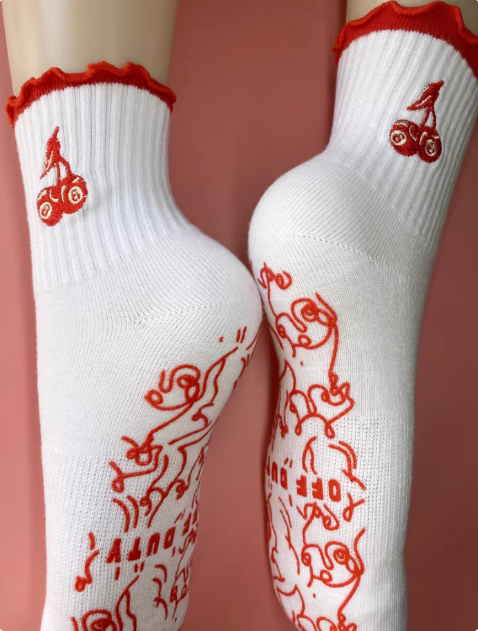 Ruffled Non-Slip Socks – Women’s Pilates & Yoga Grip Socks