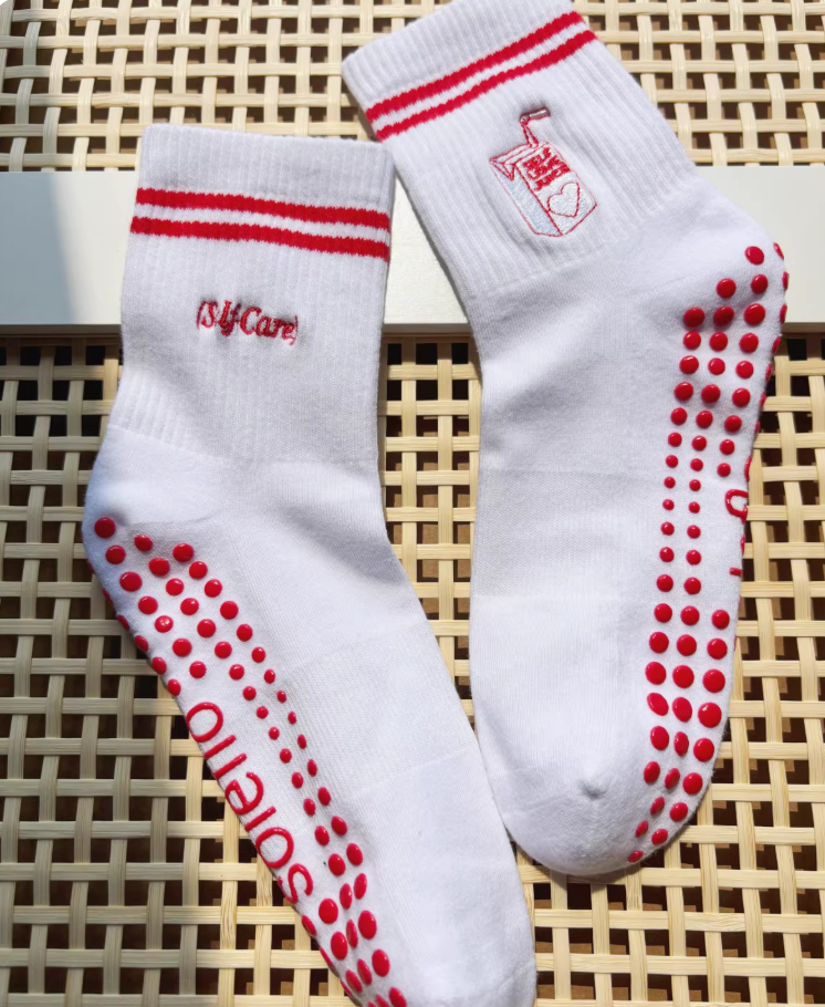 Fashion Non-Slip Socks – Women’s Pilates & Yoga Grip Socks